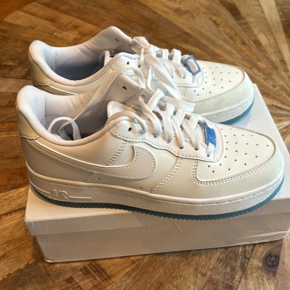 Nike Women’s Air Force 1’s - Picture 1 of 7